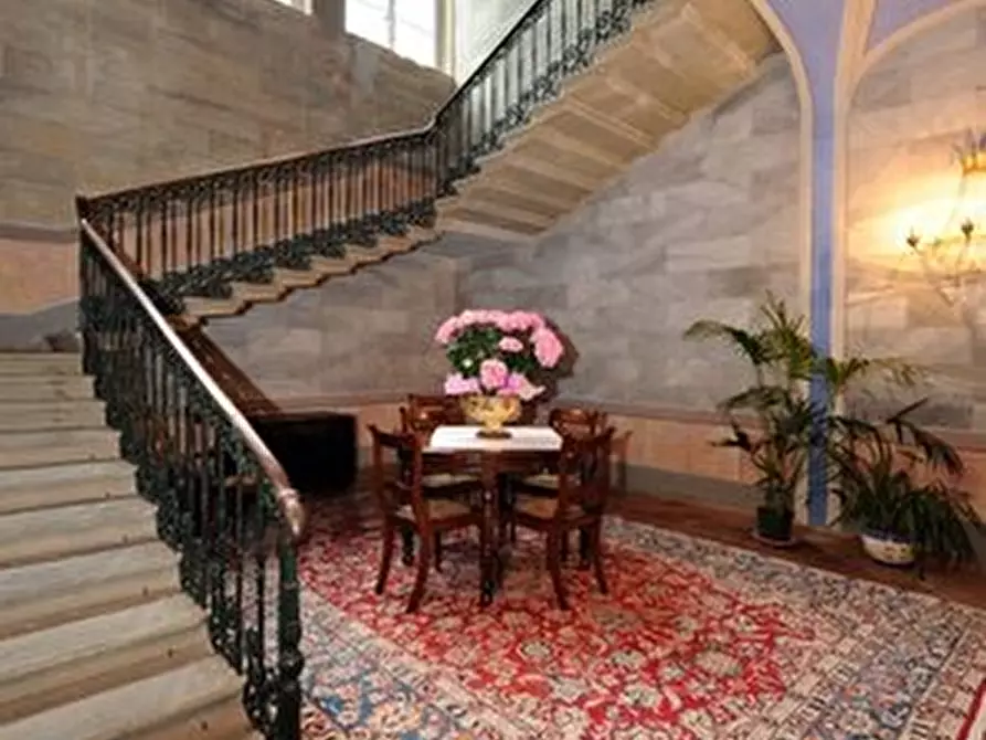 Immagine 8 di Villa in vendita  a Capannori