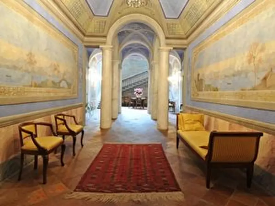 Immagine 5 di Villa in vendita  a Capannori