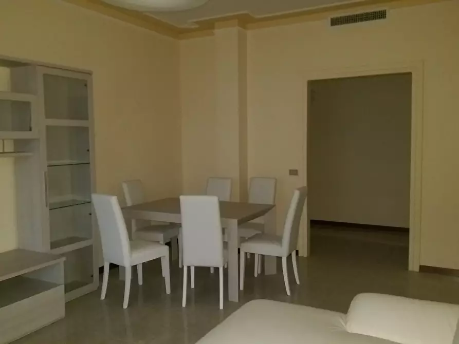 Immagine 4 di Appartamento in vendita  a Massa