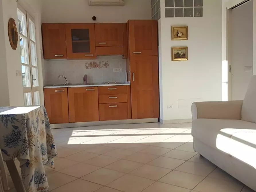 Immagine 9 di Mansarda in vendita  a Massa