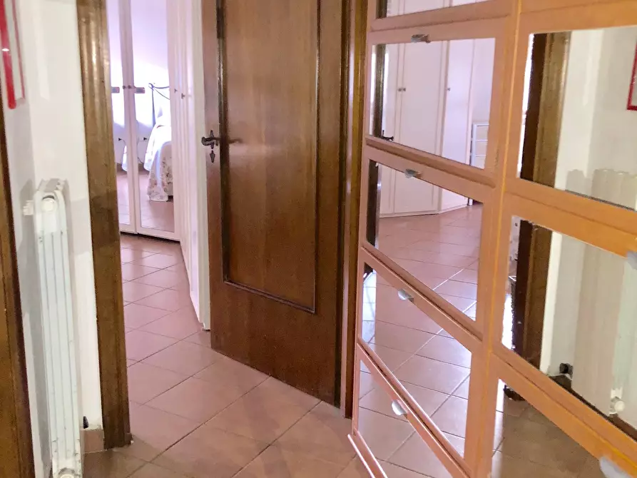 Immagine 10 di Appartamento in vendita  a Pisa