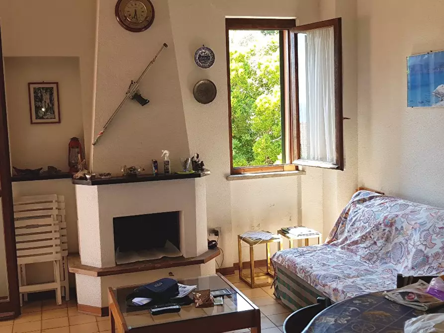 Immagine 2 di Appartamento in vendita  a Rio Marina