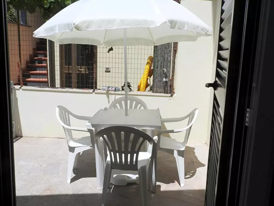 Immagine 19 di Appartamento in affitto  a Cecina