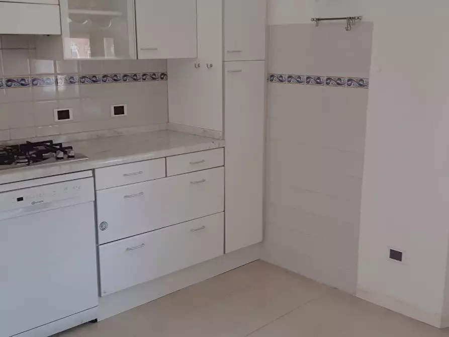 Immagine 5 di Appartamento in vendita  a Carrara