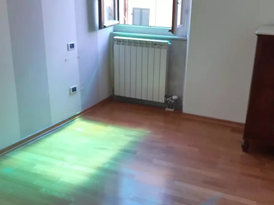 Immagine 8 di Appartamento in vendita  a Carrara