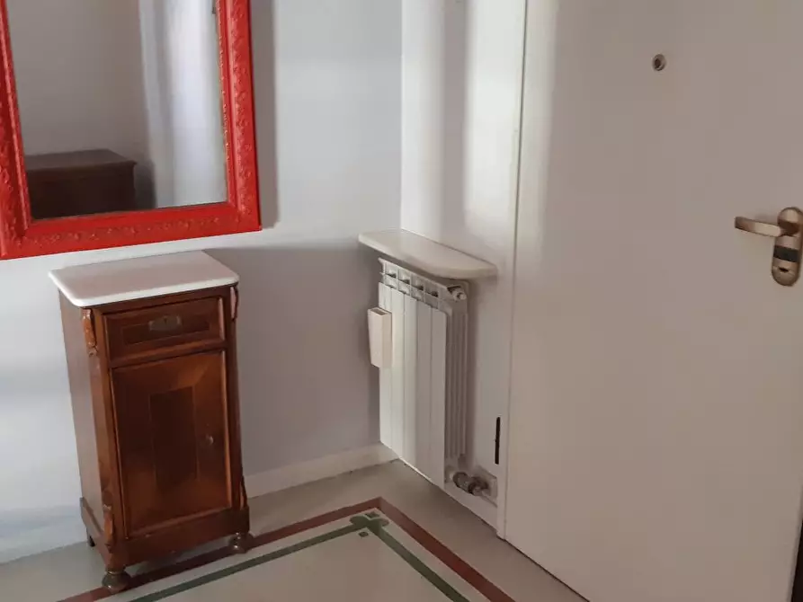 Immagine 4 di Appartamento in vendita  a Carrara