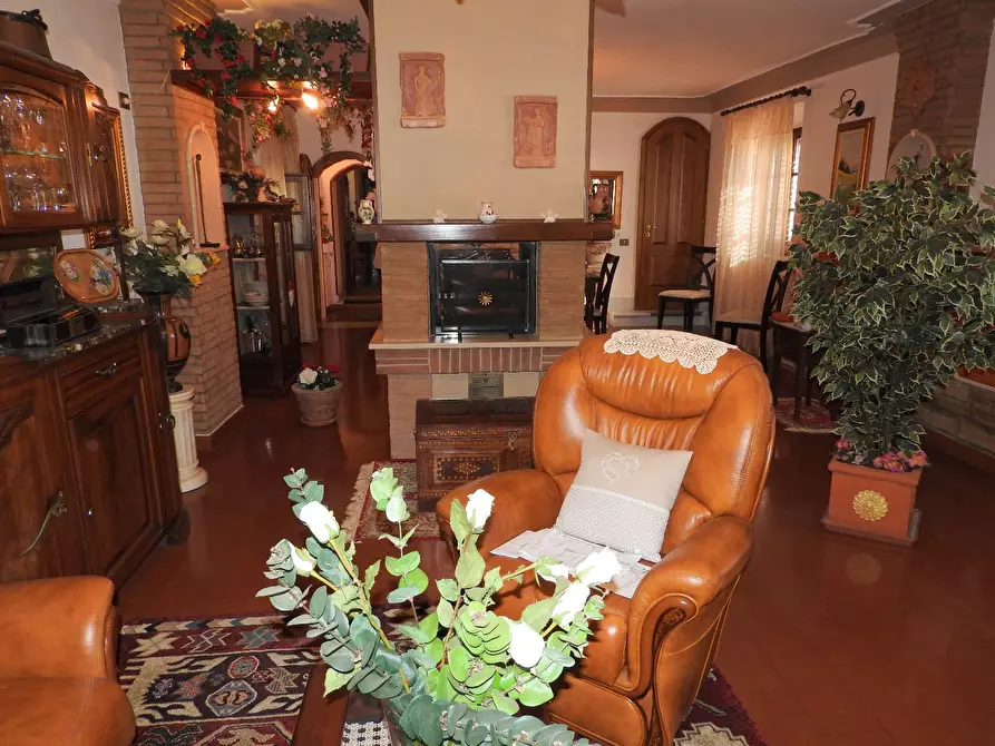 Immagine 17 di Casa colonica in vendita  a Cecina