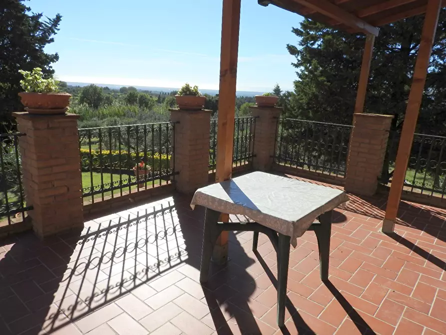 Immagine 18 di Casa colonica in vendita  a Cecina