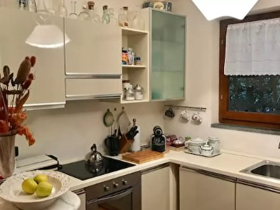 Immagine 8 di Villa in vendita  a Montignoso