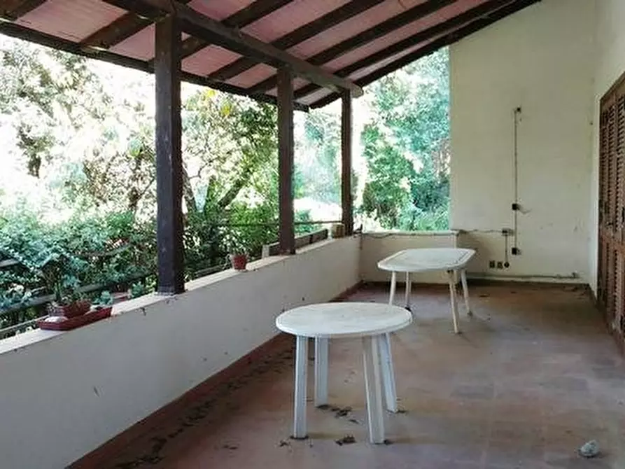 Immagine 5 di Villa in vendita  a Pisa