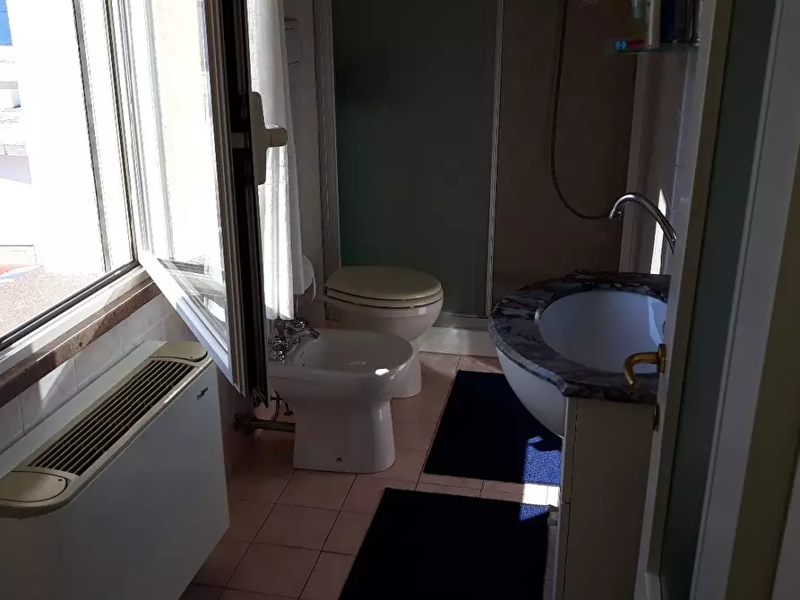 Immagine 10 di Mansarda in affitto  a Rosignano Marittimo