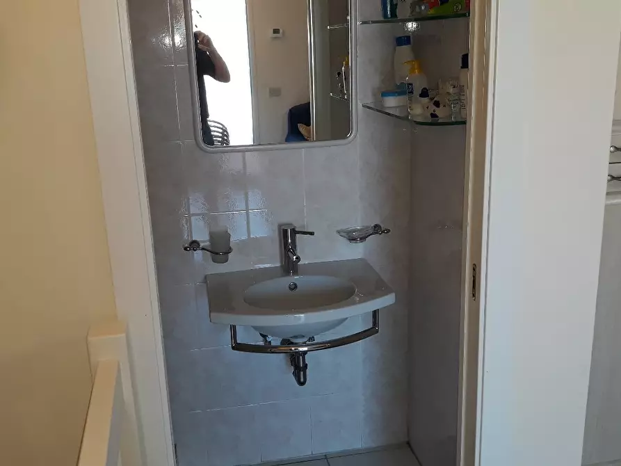 Immagine 14 di Mansarda in affitto  a Rosignano Marittimo