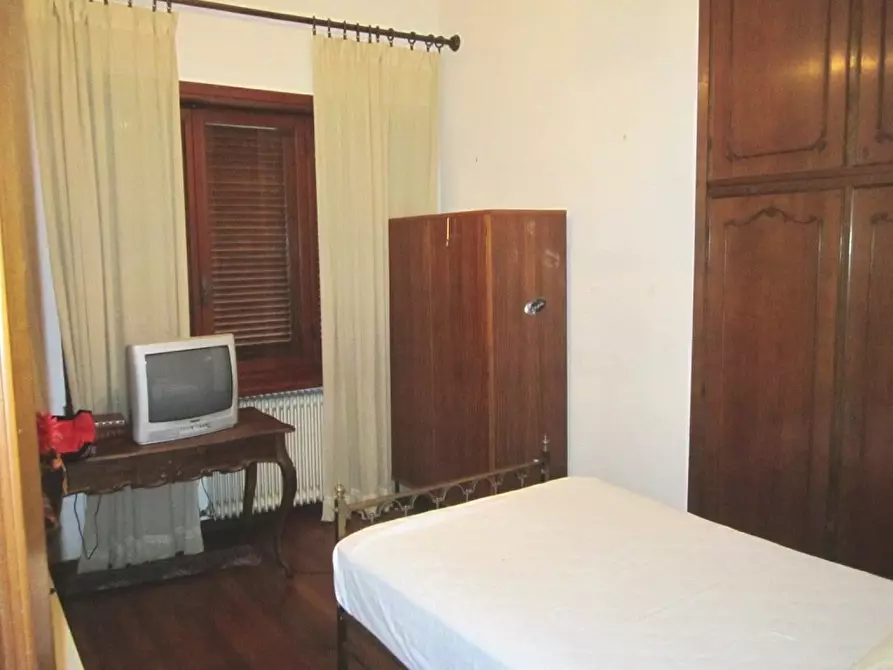 Immagine 34 di Villa in vendita  a Pisa