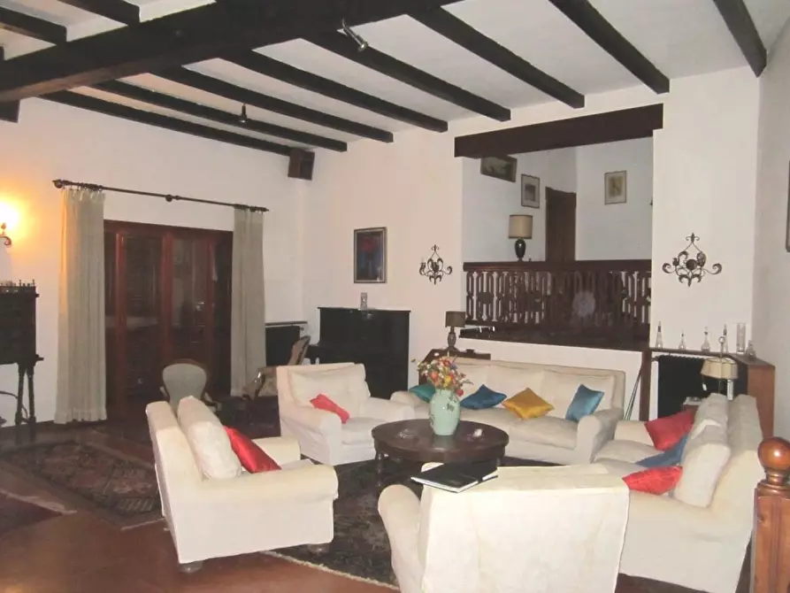 Immagine 21 di Villa in vendita  a Pisa