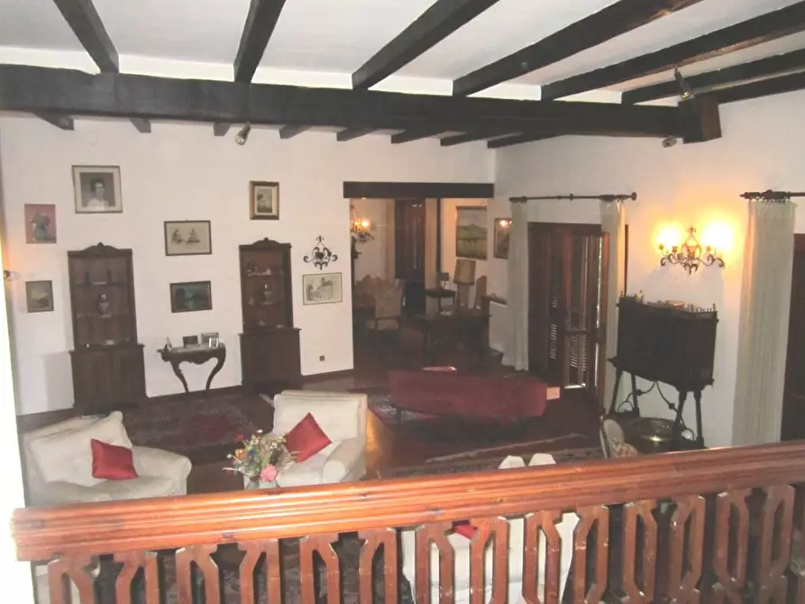 Immagine 20 di Villa in vendita  a Pisa