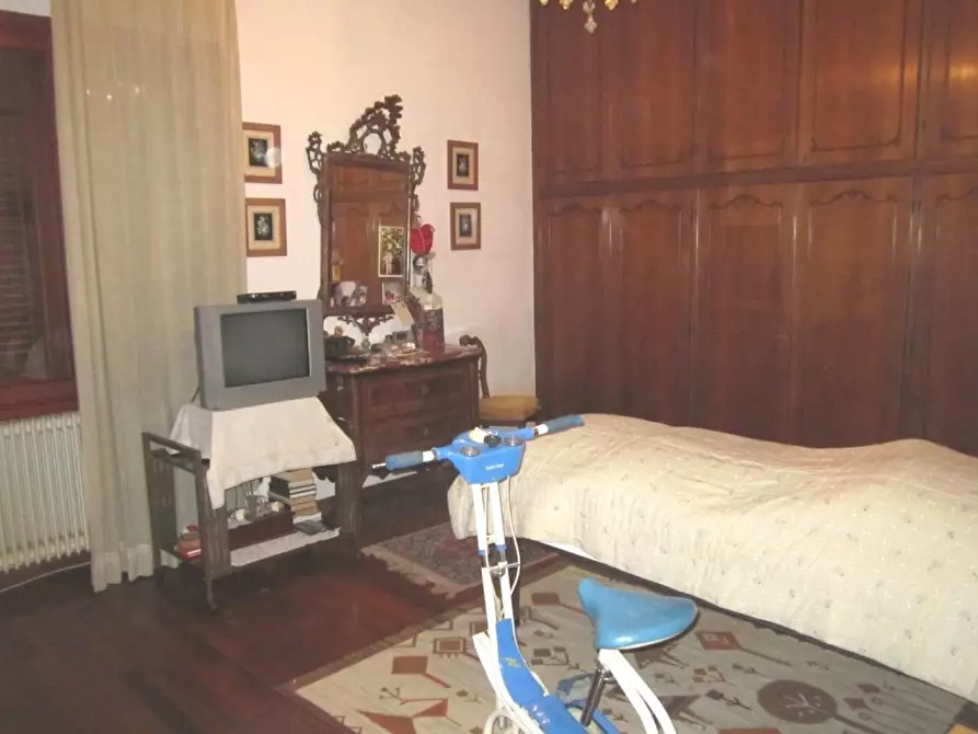 Immagine 32 di Villa in vendita  a Pisa