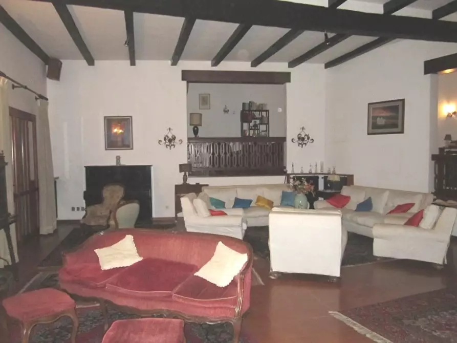 Immagine 19 di Villa in vendita  a Pisa