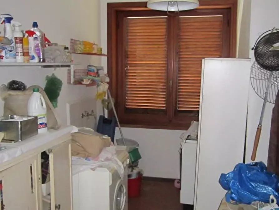 Immagine 26 di Villa in vendita  a Pisa