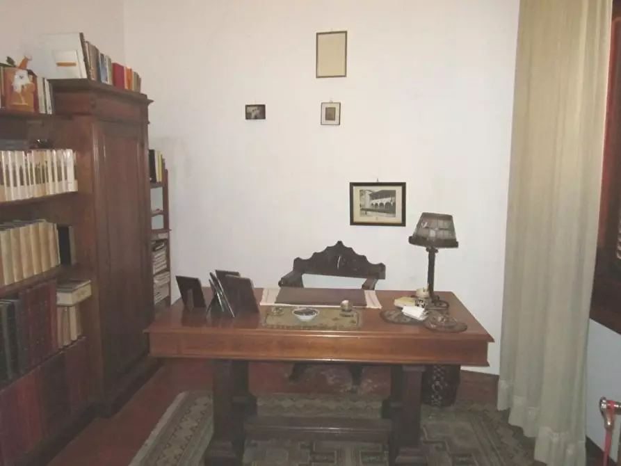 Immagine 9 di Villa in vendita  a Pisa