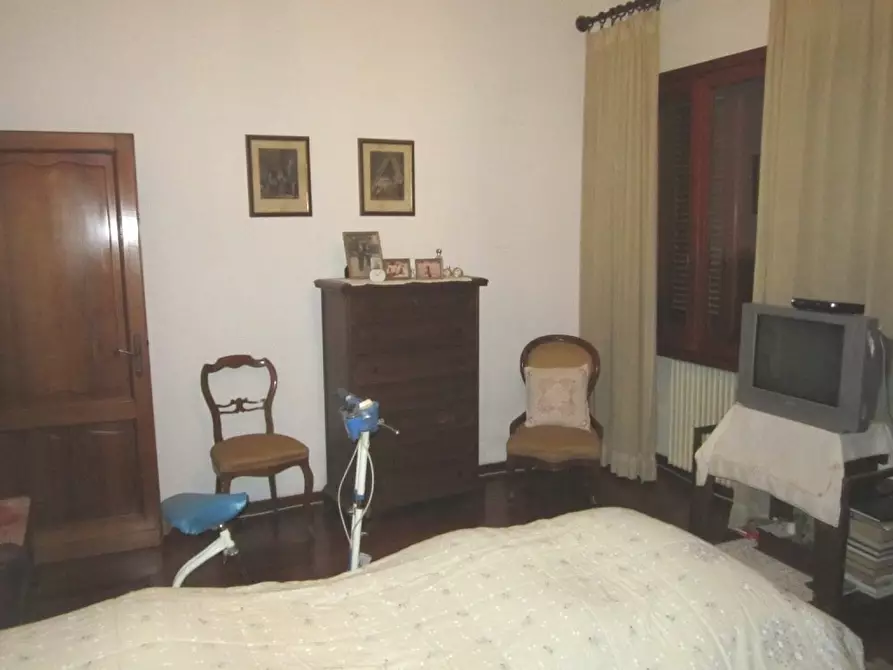 Immagine 33 di Villa in vendita  a Pisa