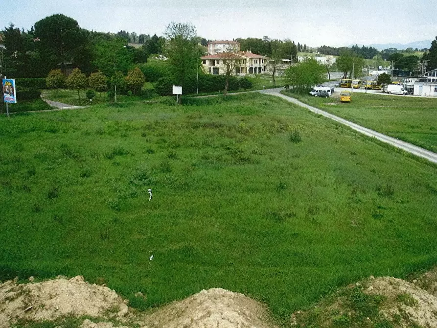 Immagine 5 di Palazzo in vendita  a Terricciola