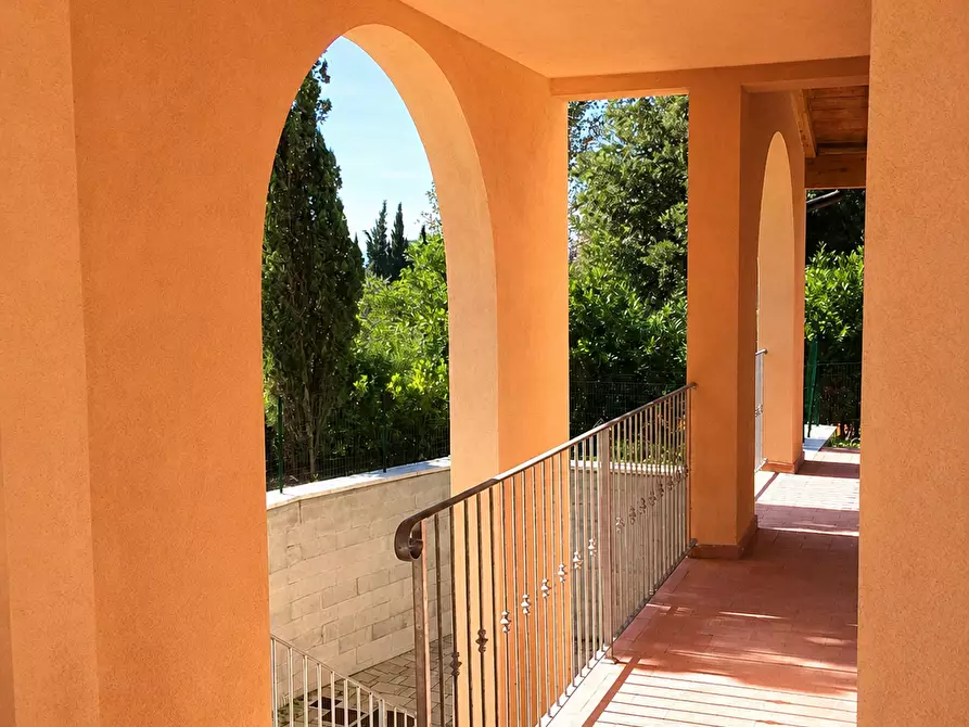 Immagine 1 di Casa quadrifamiliare in vendita  a Peccioli