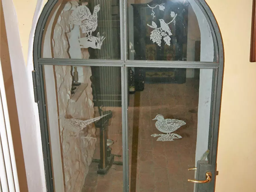 Immagine 37 di Casa colonica in vendita  a Carrara