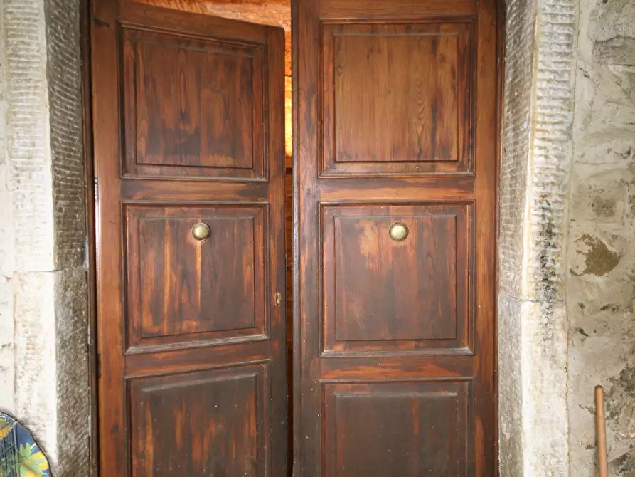 Immagine 44 di Casa colonica in vendita  a Carrara