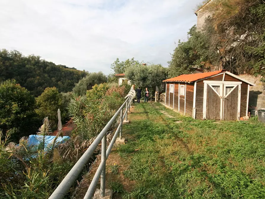 Immagine 27 di Casa colonica in vendita  a Carrara