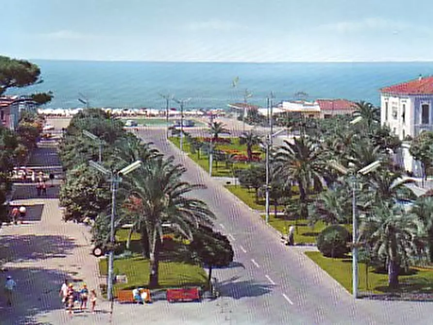 Immagine 8 di Mansarda in vendita  a Massa