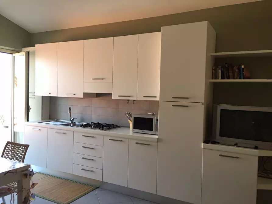 Immagine 2 di Mansarda in vendita  a Massa