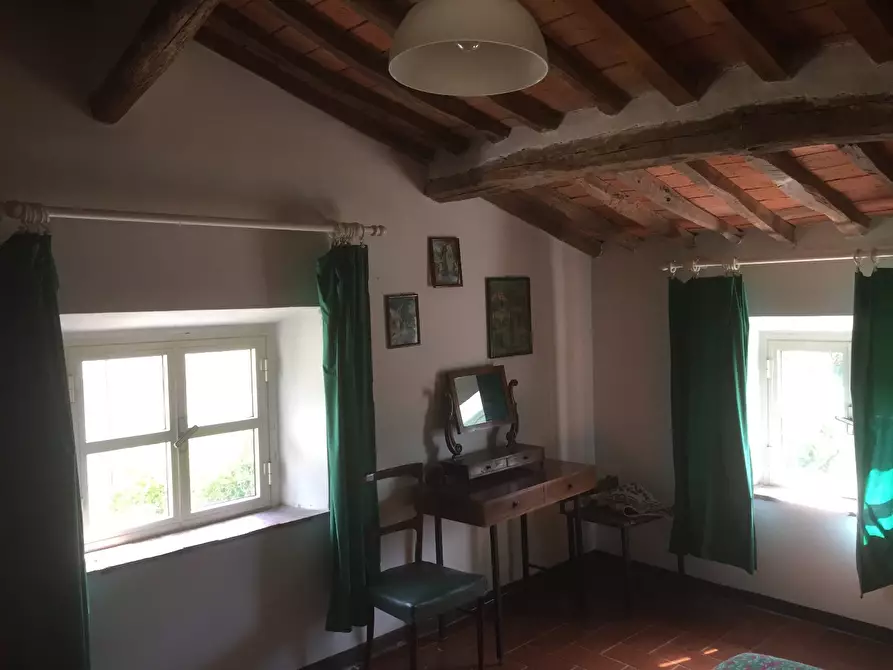 Immagine 5 di Casa colonica in vendita  a Calci