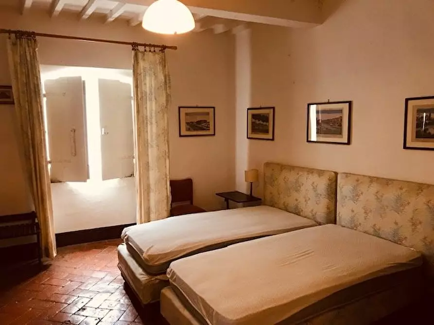 Immagine 28 di Casa colonica in vendita  a Calci