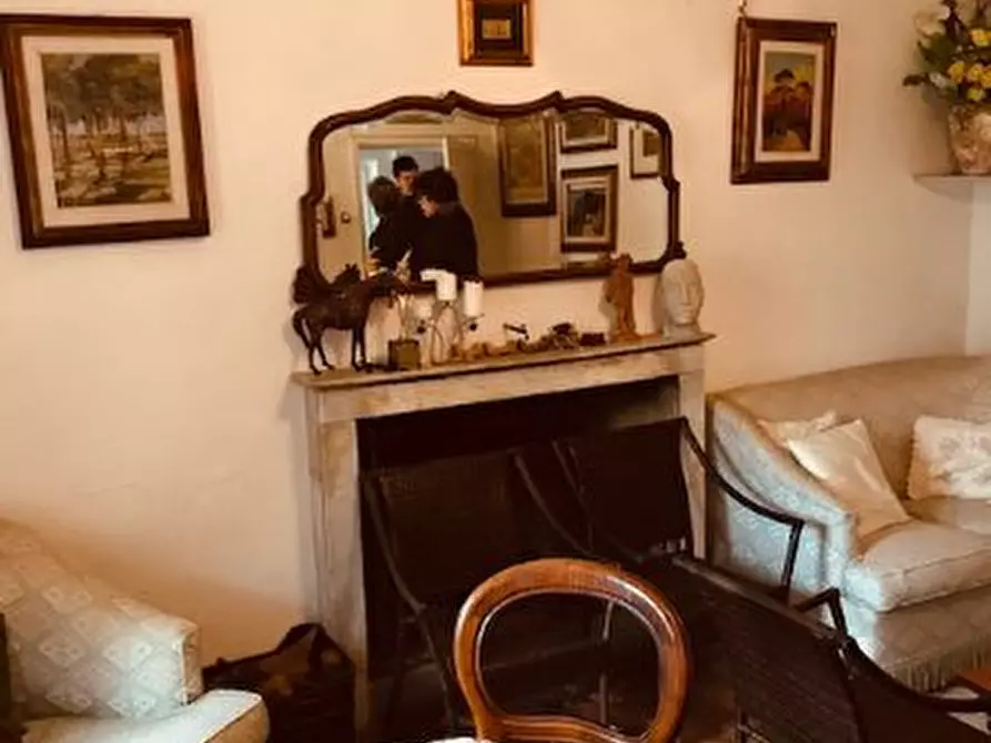 Immagine 20 di Casa colonica in vendita  a Calci