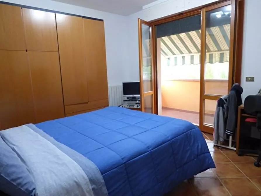 Immagine 13 di Villa in vendita  a Lucca