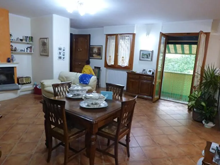 Immagine 14 di Villa in vendita  a Lucca