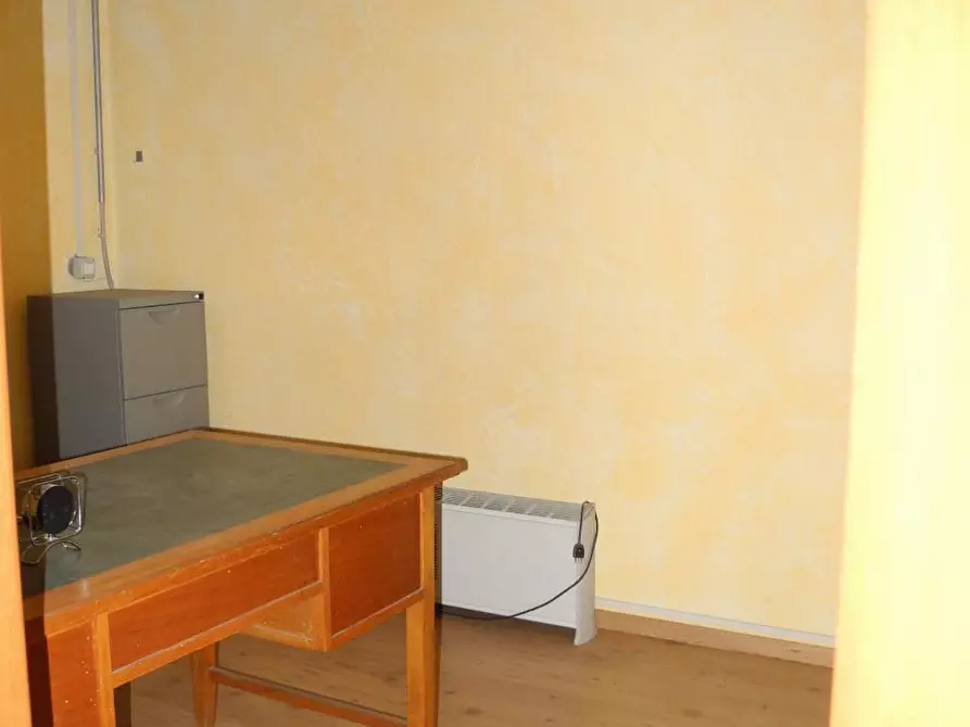 Immagine 9 di Locale commerciale in affitto  a Vinci