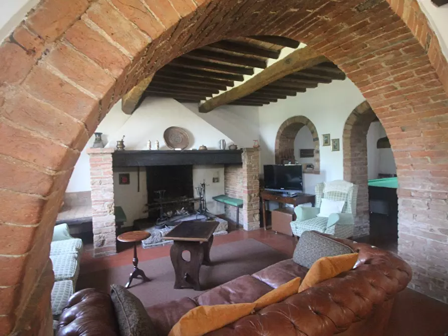 Immagine 9 di Casa colonica in vendita  a Pienza
