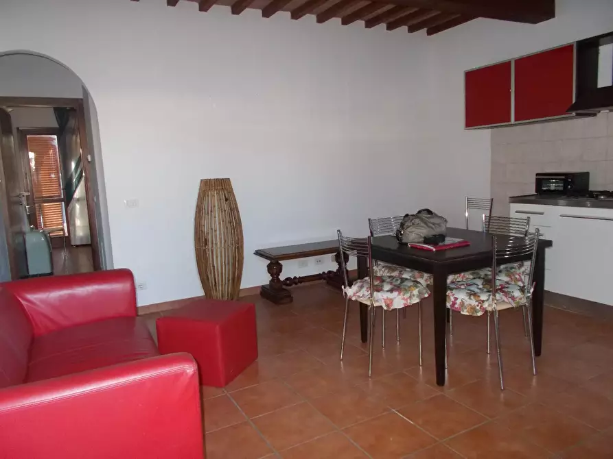 Immagine 5 di Appartamento in affitto  a Pontedera