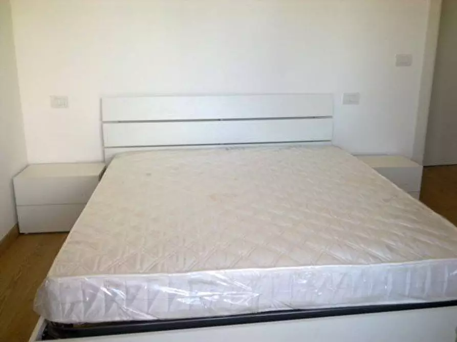 Immagine 5 di Appartamento in vendita  a Siena