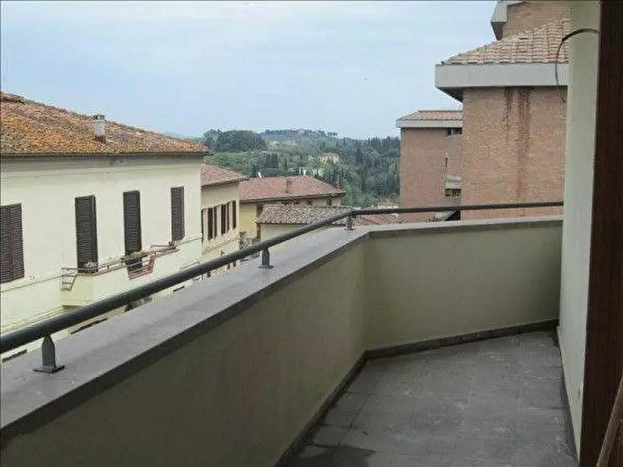 Immagine 8 di Appartamento in vendita  a Siena