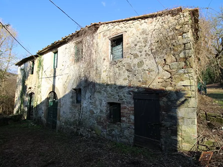 Immagine 8 di Casa colonica in vendita  a Castellina In Chianti