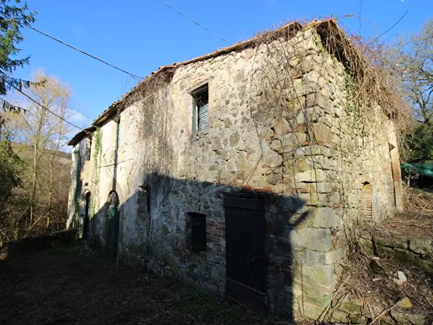 Immagine 6 di Casa colonica in vendita  a Castellina In Chianti