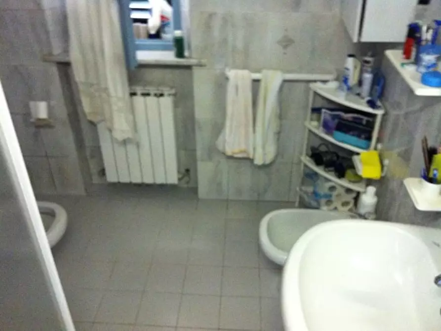 Immagine 3 di Appartamento in vendita  a Siena