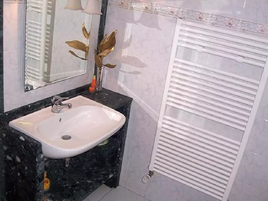 Immagine 6 di Appartamento in vendita  a Colle Di Val D'elsa