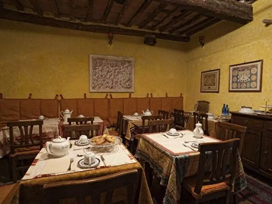 Immagine 11 di Albergo/B&B/Residence in vendita  a Montalcino