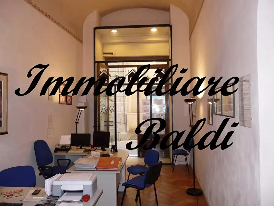 Immagine 1 di Ufficio in vendita  a Siena