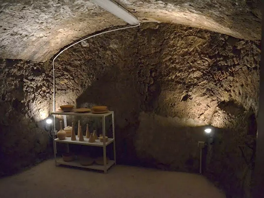 Immagine 6 di Negozio in vendita  a Orvieto