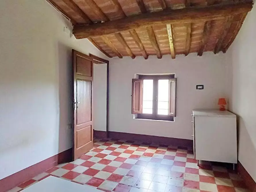 Immagine 15 di Appartamento in vendita  a Buti