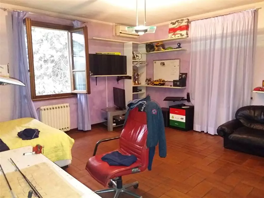 Immagine 12 di Villa in vendita  a San Miniato